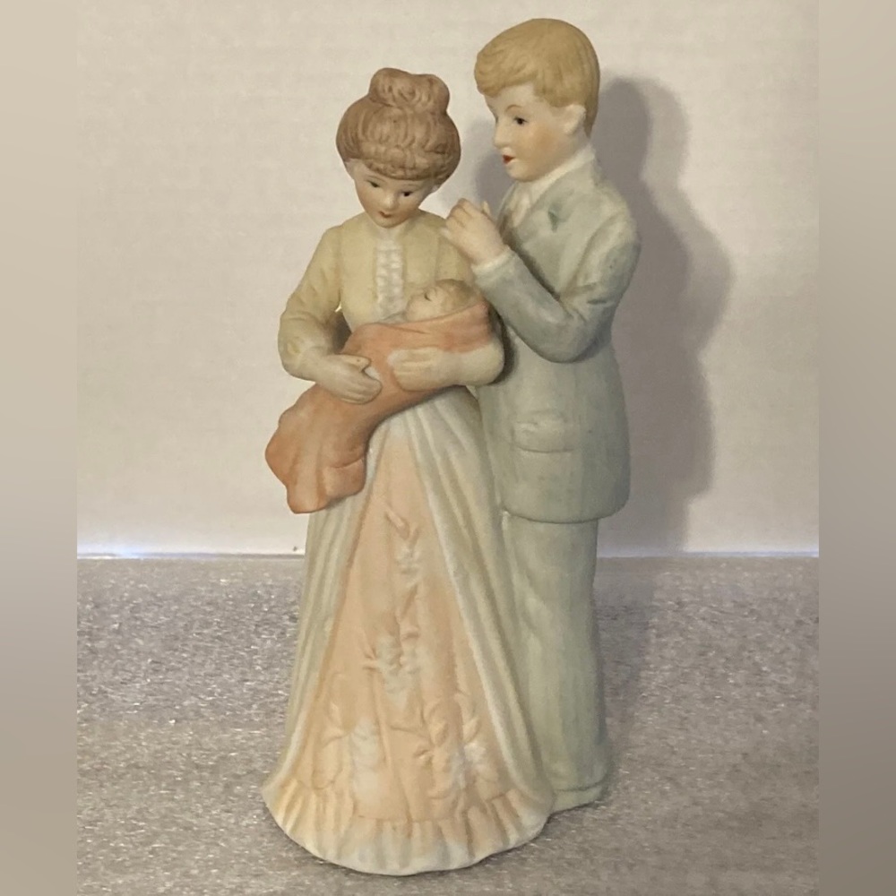 Victorian family figurine New Arrival Baby home decor collectible